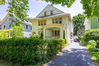 Building Photo - 20 Calumet St