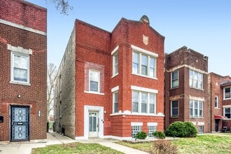 Building Photo - 111 W 74th St