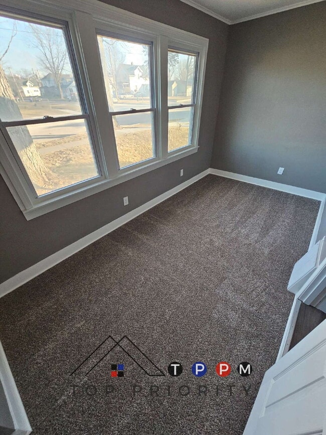 Building Photo - 3 Bedroom | 1 Bathroom Single-Family Home ...