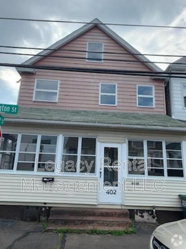 Building Photo - 402 Washington St