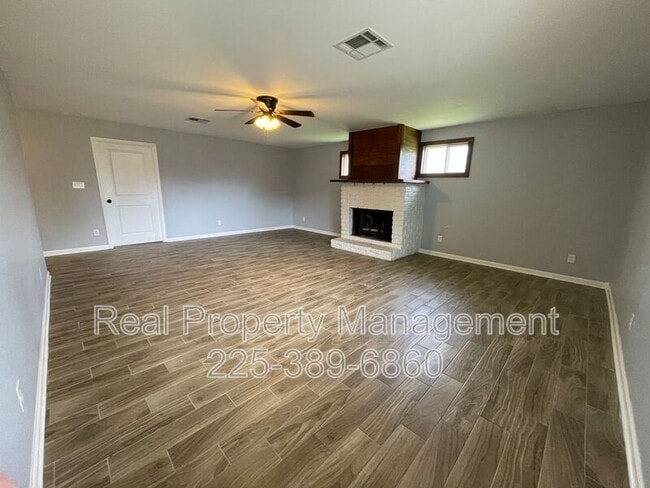 Building Photo - 1340 Bellonia Dr