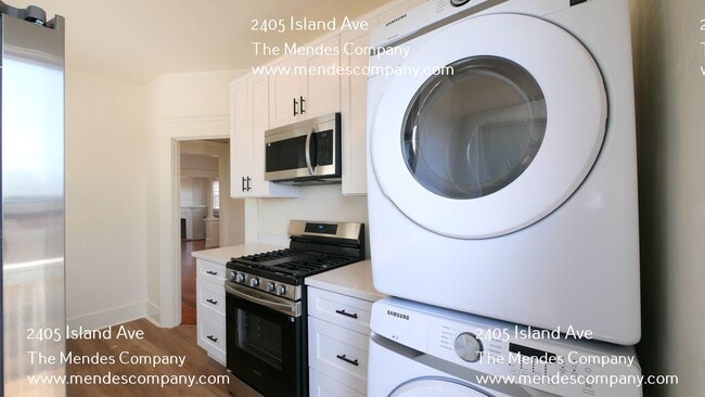 Building Photo - 2405 Island Ave
