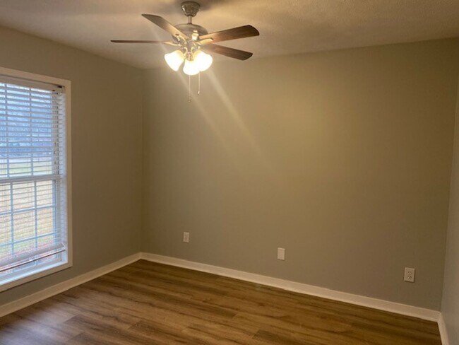 Building Photo - 3/2 For Rent in Red Oak in Germantown School District!!