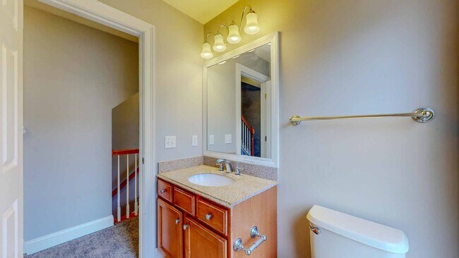 Building Photo - Spacious 2-Bedroom Townhouse with Loft – P...