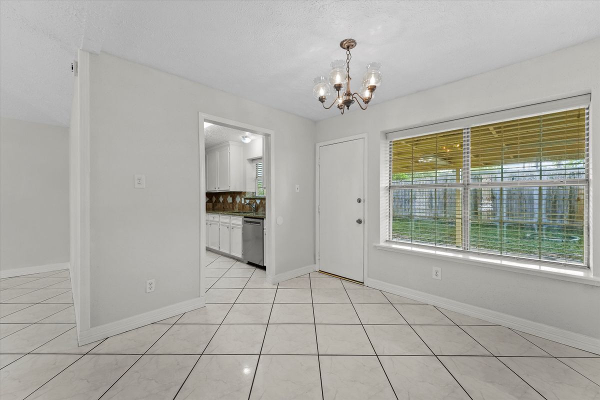 Building Photo - 7314 Ridgeberry Dr