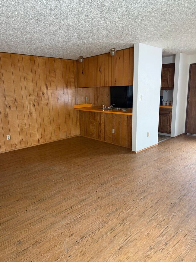 Building Photo - Hascall-PM-026-0278