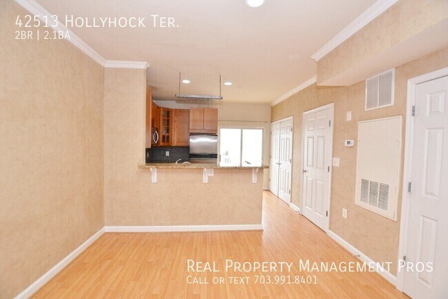 Building Photo - 42513 Hollyhock Terrace