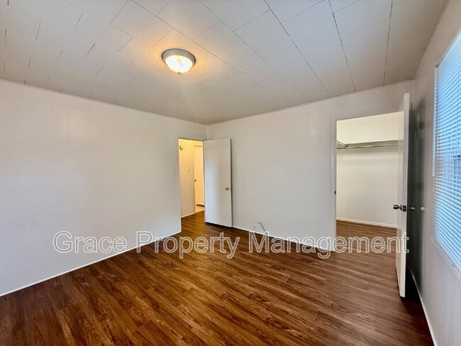 Building Photo - 6028 Forest Dr