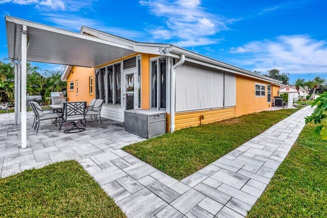 Building Photo - 5304 72nd St E