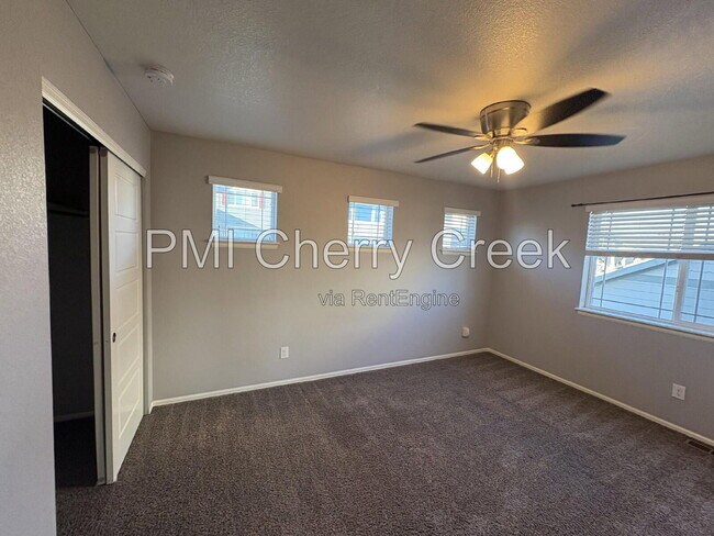 Building Photo - 22472 E Union Cir