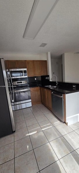 Building Photo - 17773 SW 140th Ct