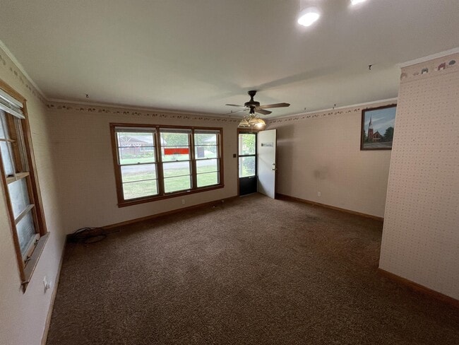 Building Photo - 902 Hereford Dr