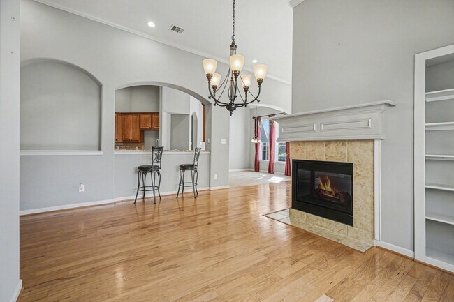 Building Photo - 2891 Tuscania Ln