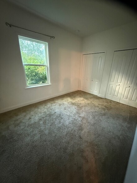 Building Photo - 1 Slumberland Path