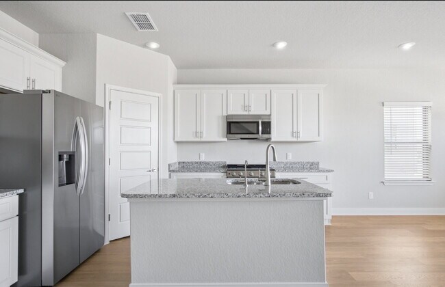 Building Photo - 7146 Magnolia Pass