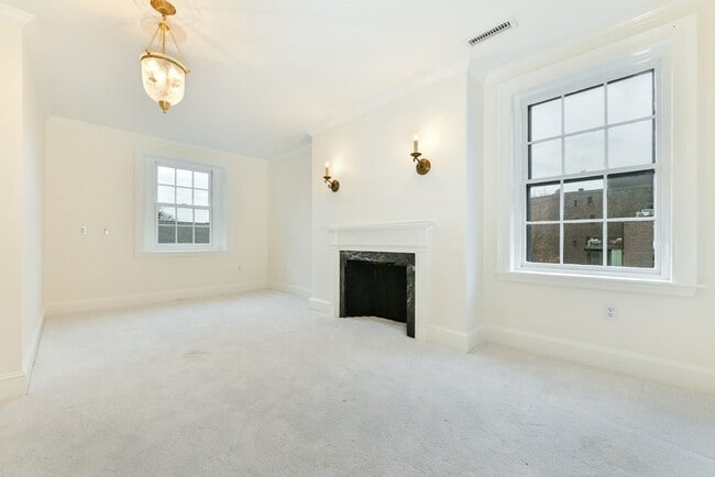 Building Photo - 48 Mt Vernon St