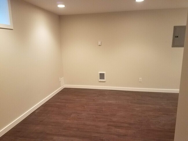 Living room - 1610 SW Freeman St