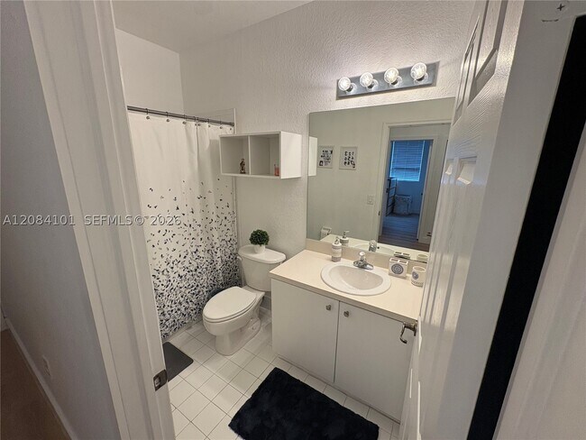 Building Photo - 8108 NW 108th Ct