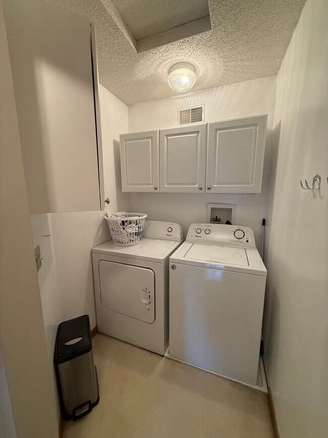 Building Photo - 15539 Float Ln
