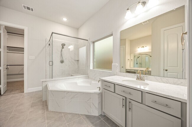 Building Photo - 142 Sunray Creek Dr
