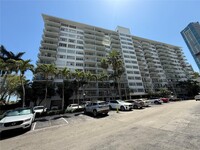 Building Photo - 1408 Brickell Bay Dr