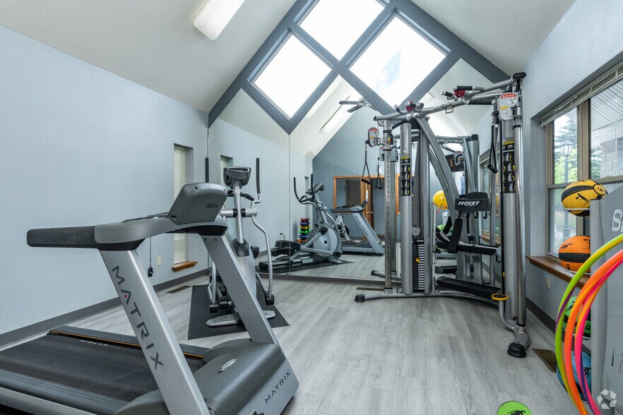 The Highlands of New Berlin 12445 Mac Alister Way New Berlin WI 53151