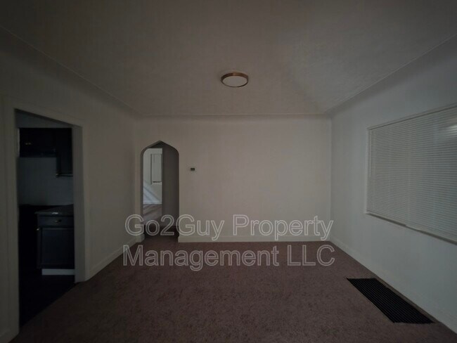 Building Photo - 9635 Everts St