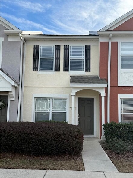 Building Photo - 4895 SW 45th St