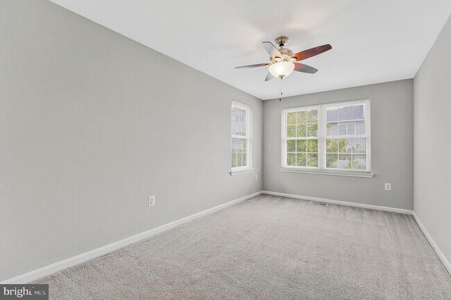 Building Photo - 12877 Fair Briar Ln