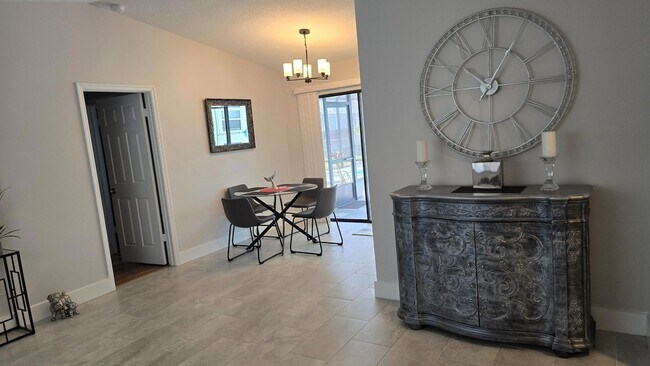 Building Photo - 670 Nobles St