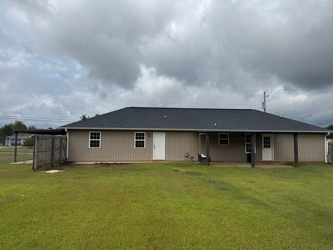 Building Photo - 444 Bailey Rd