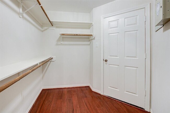 Building Photo - 3615 Whidbey Ct