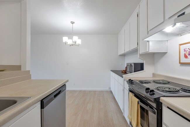 Building Photo - 955 Shorepoint Ct