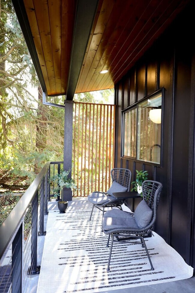 Building Photo - 3922 I St