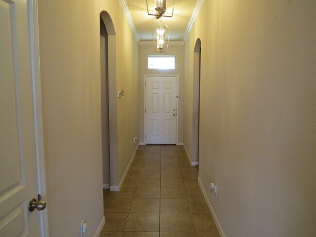 Building Photo - "Charming 4-Bed Oasis with Granite Touches...