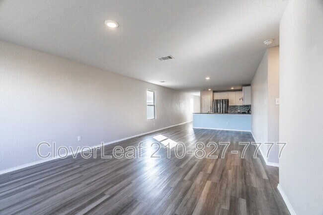 Building Photo - 302 Pradera Cove