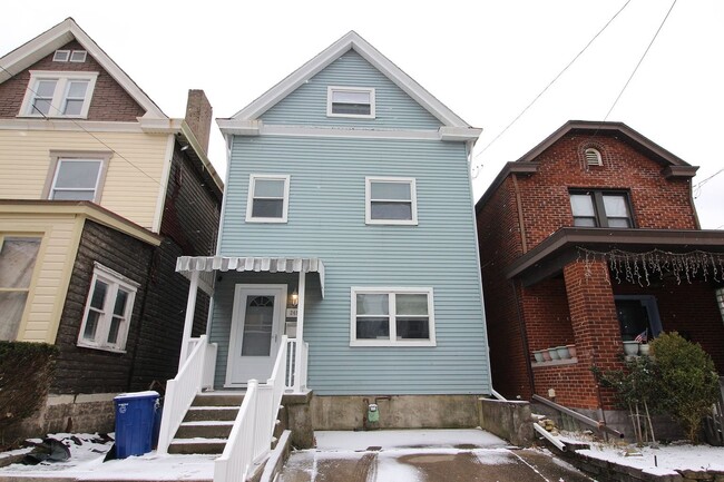 Building Photo - 249 Dilworth St