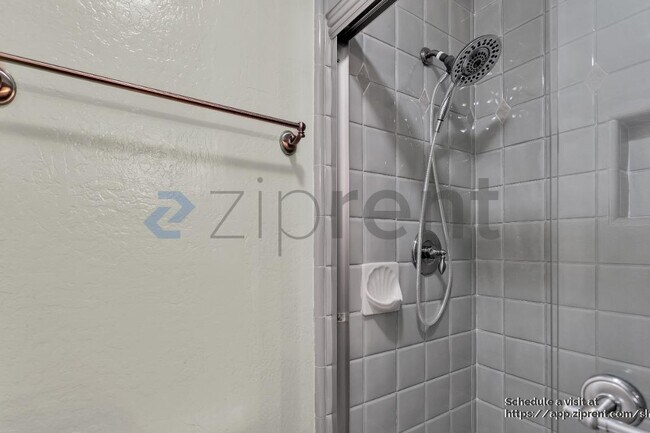 Building Photo - 749 Barnegat Ln