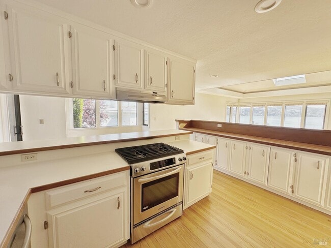 Building Photo - 172 Great Cir Dr