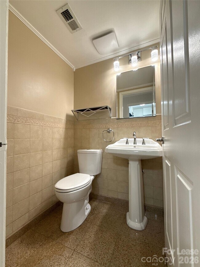 Building Photo - 7318 Connan Ln