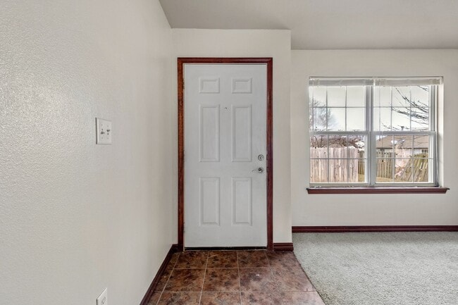 Building Photo - 1270 N Trinity Dr