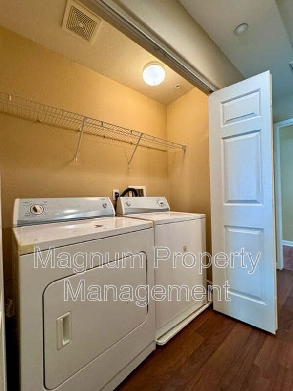 Building Photo - 25826 Iris Ave