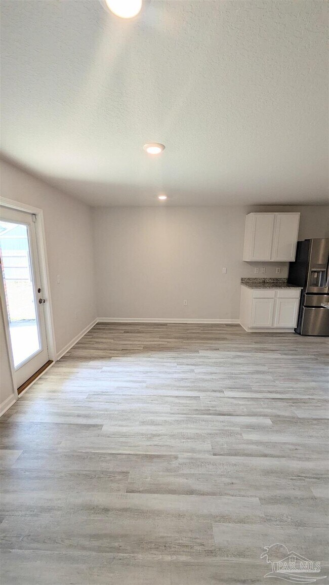 Building Photo - 9294 Tara Cir