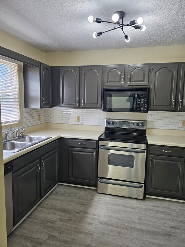 Building Photo - 109 Arcadia Ln