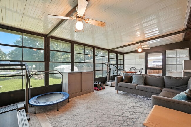 Building Photo - 163 Buchanan Cir