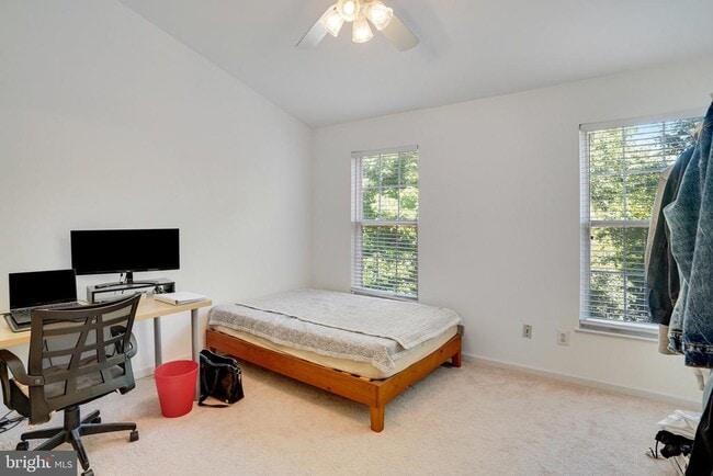 Building Photo - 6105 Jenlar Dr