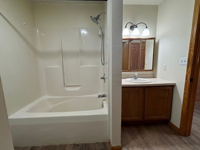 Building Photo - 416-418 Pecor St