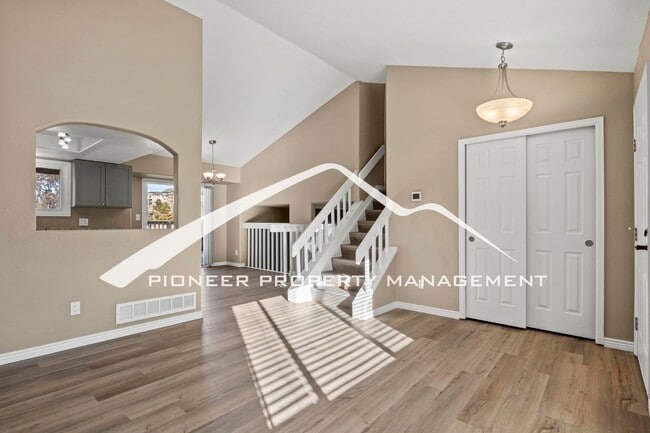 Building Photo - 3020 Mirage Dr