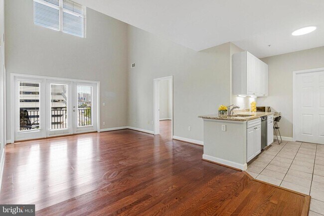 Building Photo - 501 Hungerford Dr
