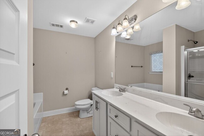 Building Photo - 5845 Garden Cir